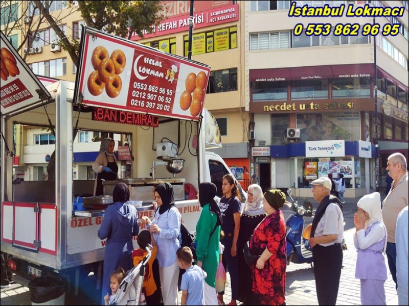 İstanbulda Hayır Lokması Dağıtımı